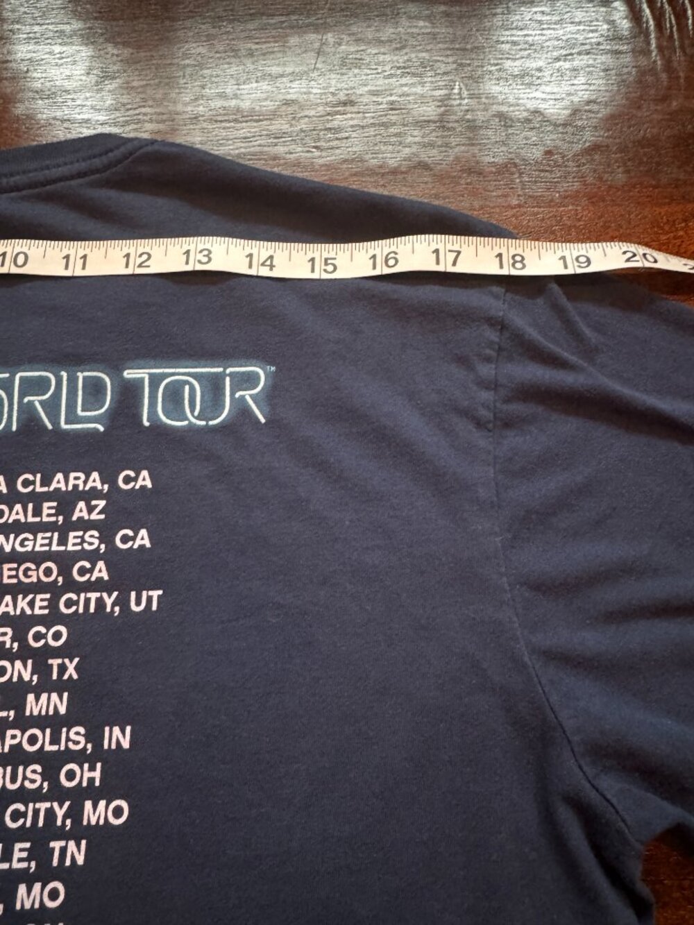 Official Taylor Swift 1989 World Tour Concert T-Shirt Navy Large 2015 EUC - Picture 11 of 12